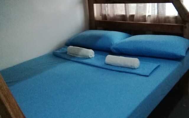 Anilao Dive Inn - Hostel