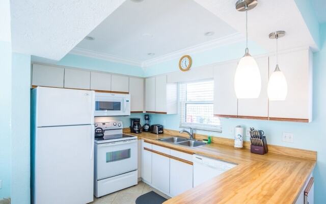 Jamaica Royale - 022 - 1 Br Condo