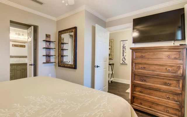 8 A, One Bedroom Condo