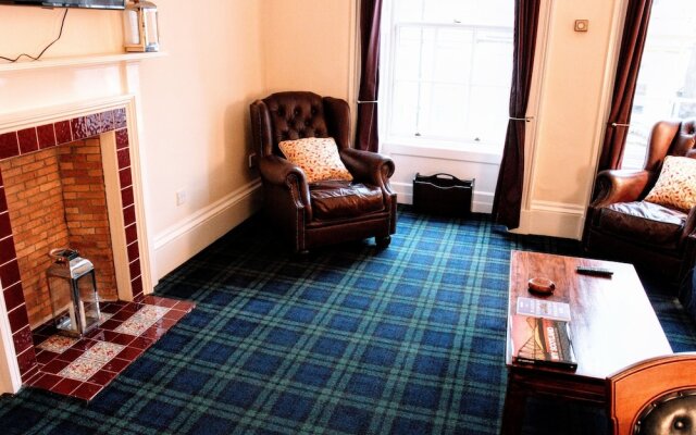 3 Bedroom Apartment On The Royal Mile