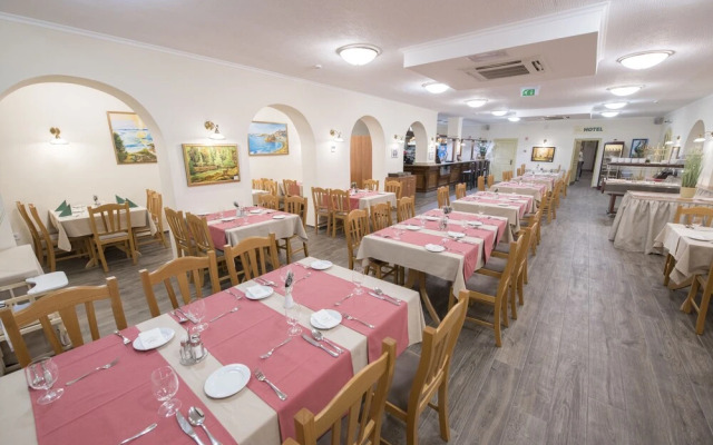 Land Plan Hotel and Restaurant