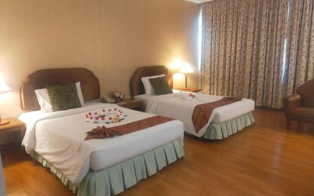 Thumrin Thana Hotel
