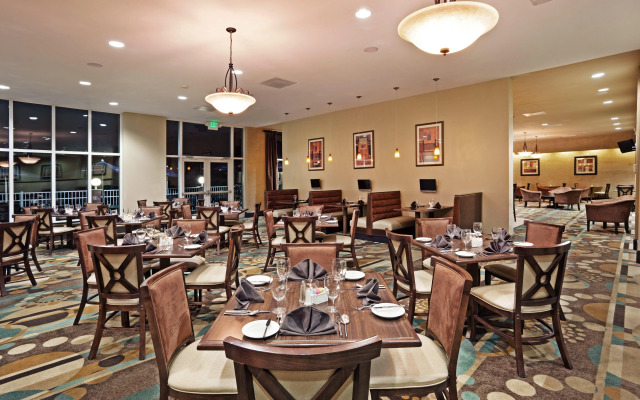 Holiday Inn Hotel & Suites Beaufort at Highway 21 by IHG