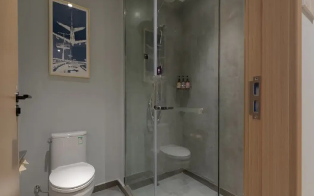 Jiande Aviation Town Maison New Century Resort Hotel