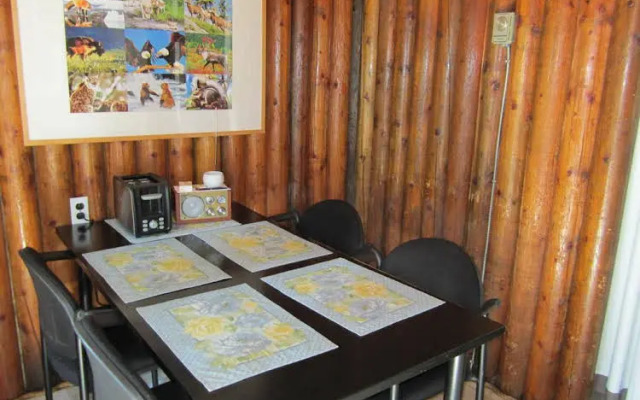 Seawood Bed & Breakfast & Cabins