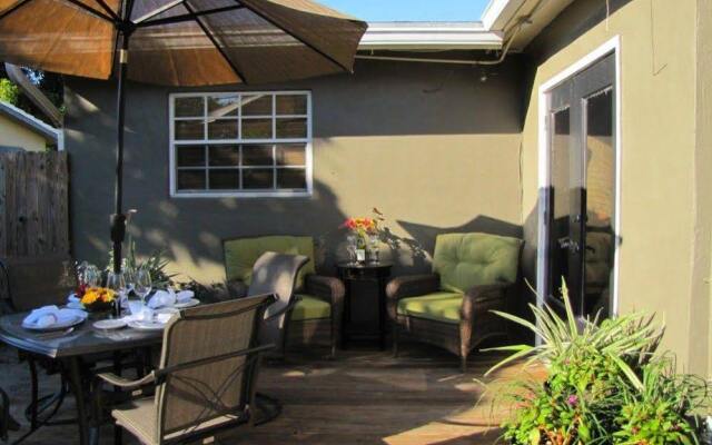 Wilton Bungalow West