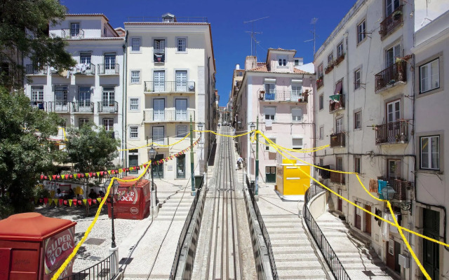 Lisbon Serviced Apartments - Ascensor da Bica