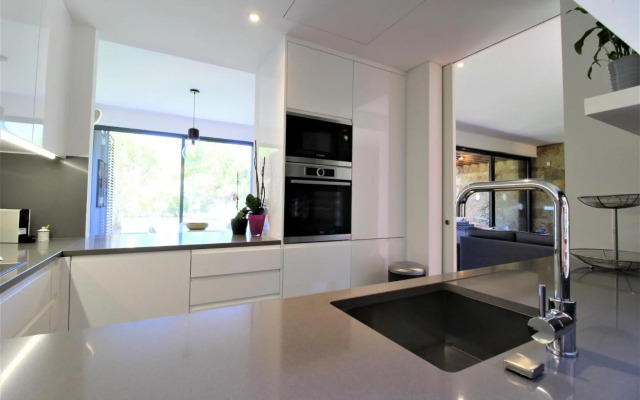 L'Orangerie Green Garden by SAPvillas