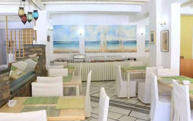 Mr & Mrs White Tinos