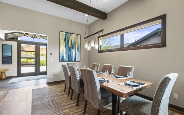 Nine Peaks 4 Bedroom Home