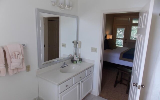 Fairway Suites At The Peak