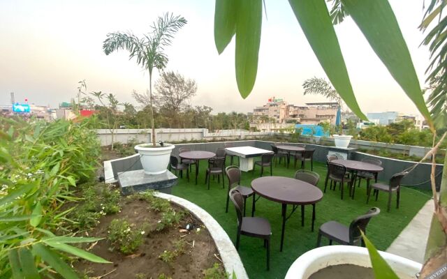 Hotel Mumbai House LIG Indore