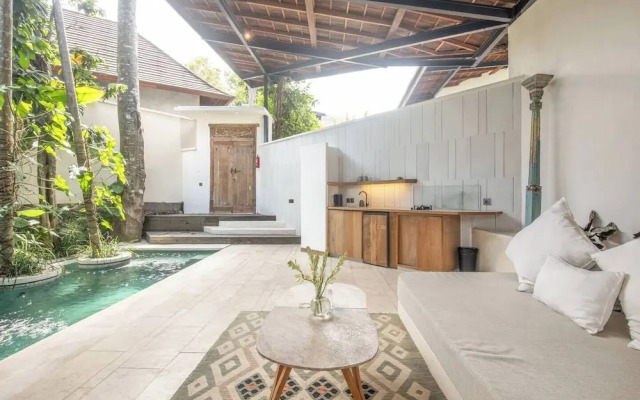 Modern 1 BR Villa 800m To Canggu Beach