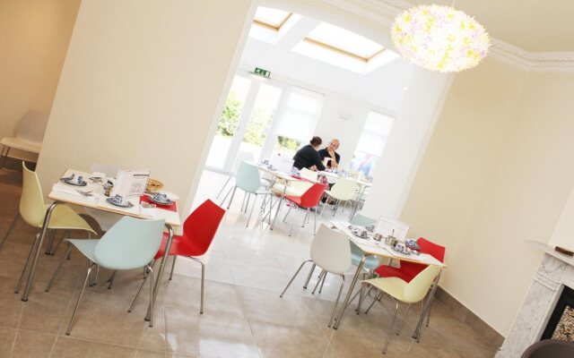 Brentwood Hotel
