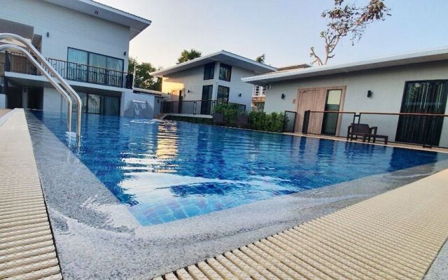 Sea Mountain Villa Resort & Pool Bar