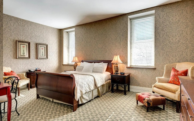 Nicollet Island Inn