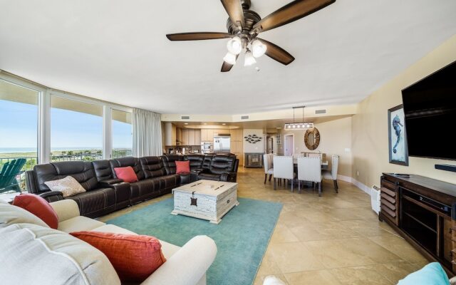 Crd0510 4 Bedroom Condo