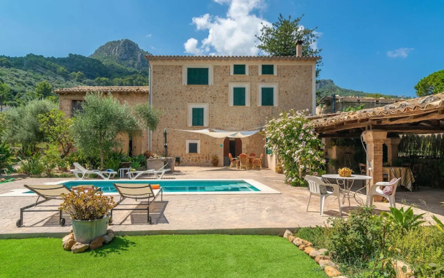 Villa Frontera in S Ller