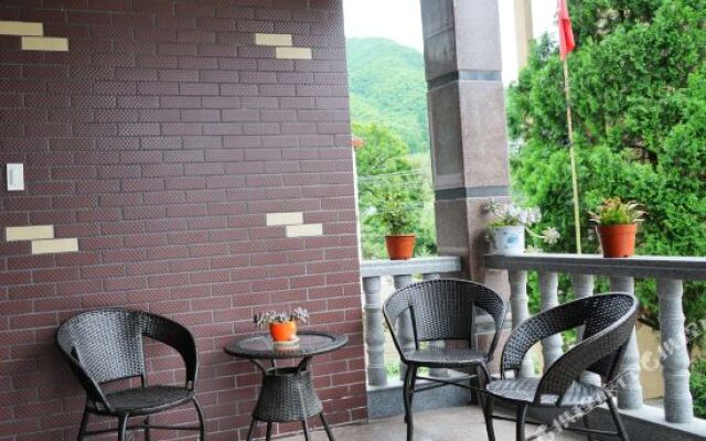 Liujia Xiaoyuan Inn