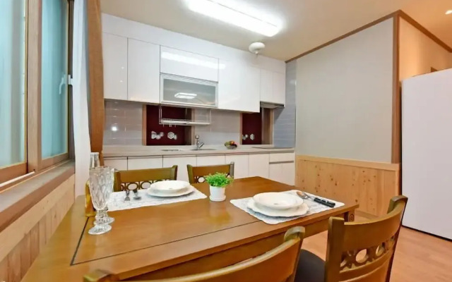 Erefarm Hostel