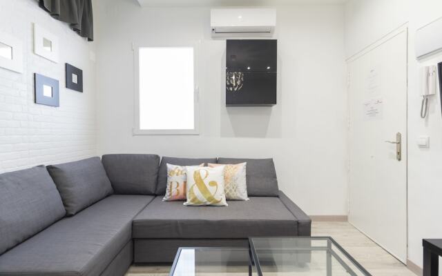 Dobo Homes Ronda De Valencia Apartment