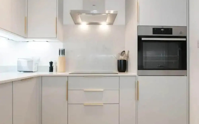 Stunning Newly Refurbished 2BD Shoreditch Flat