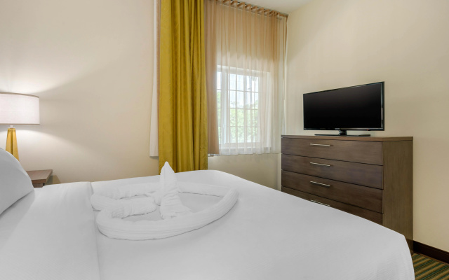Candlewood Suites Fort Myers Sanibel Gateway by IHG - Image 5