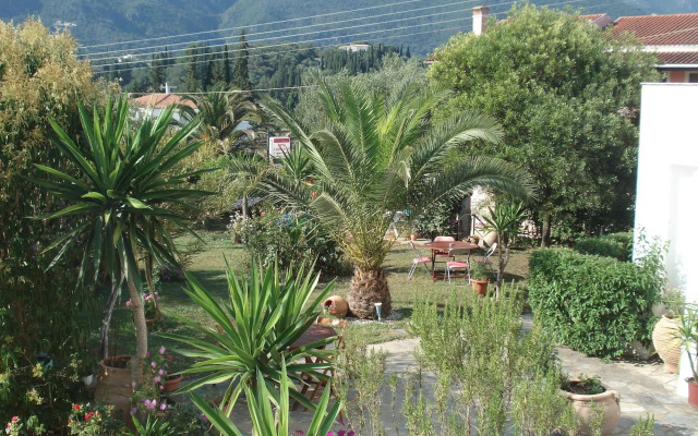 Villa Avra