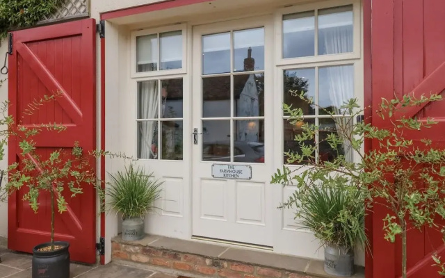 The Farmhouse Kitchen