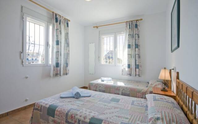Villa - 4 Bedrooms with Pool and WiFi - 105014