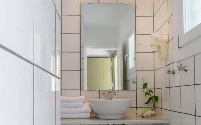 Skiathos Holidays Suites & Villas