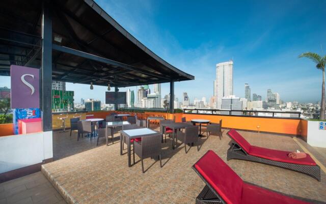Furama Silom Bangkok Hotel