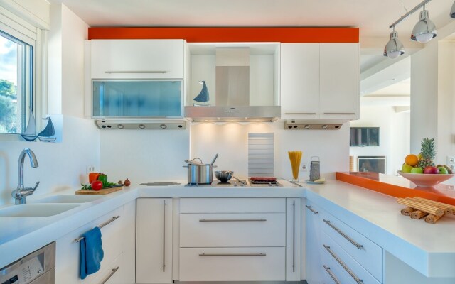 Legrena Beach Villa
