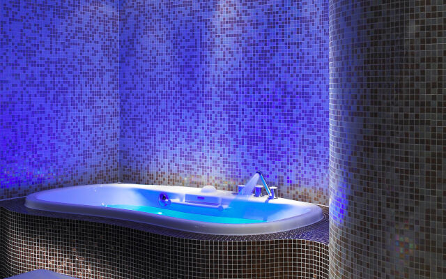 Lingfield Park Marriott Hotel & Country Club