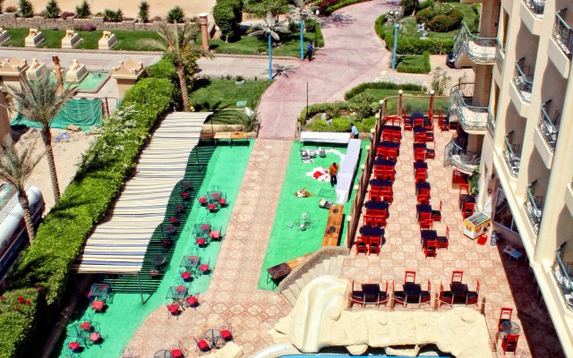 King Tut Aqua Park Beach Resort