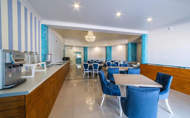 Белый песок