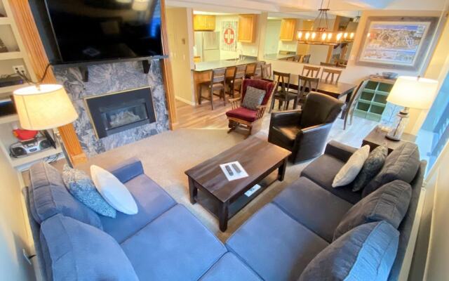 #208 Vail International