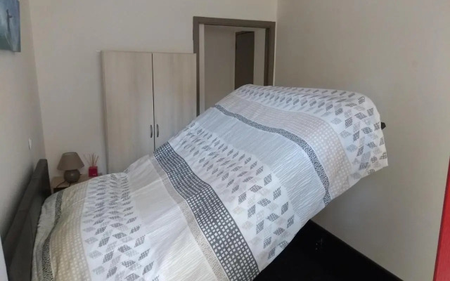 APT T3 n1 A 50M DE LA PLAGE et jardin