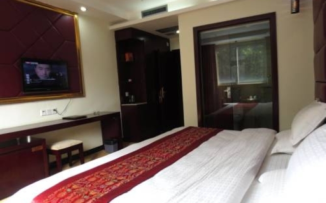 Zhong Qiao Hotel