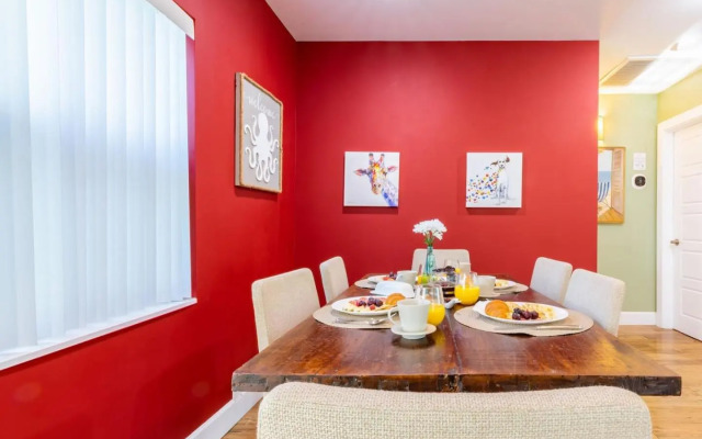 Chic Villa/5 Min to Beach/Pool/Top Location