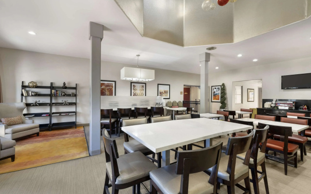 Best Western Royal Palace Inn & Suites