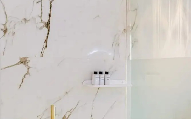 Ultimate Escape in Vibrant De Waterkant at Ishani