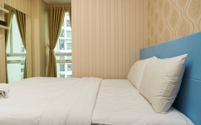 2BR Apartment with Sofa Bed at Woodland Park Residence By Travelio