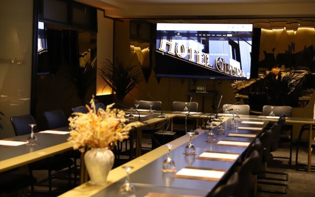 Hotel Opera