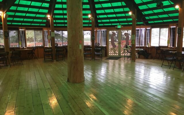 Ninilchik132.6 cabins and Rv park