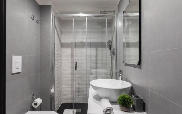 A World Aparts - 23 Artisti