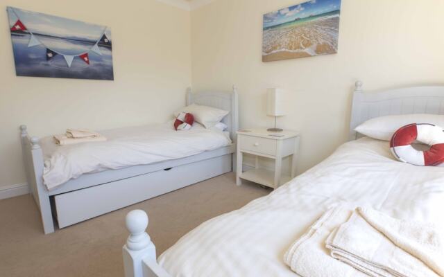 2 Tanworth House