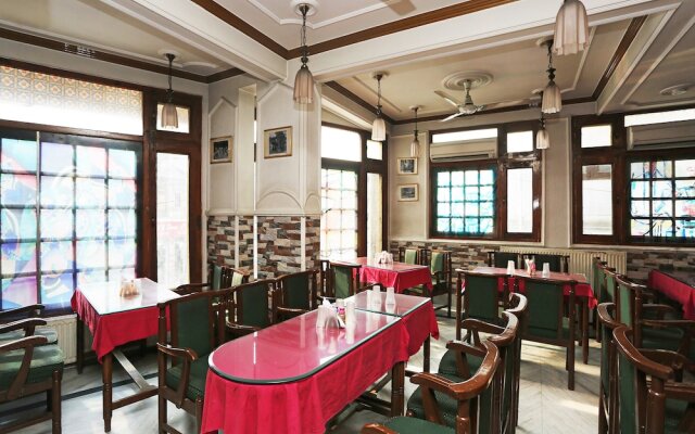 Oyo 24966 Grand Hotel And Restaurant