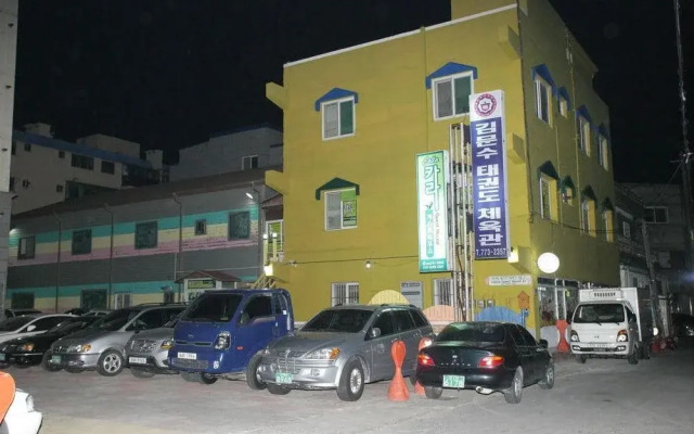 hotelImage