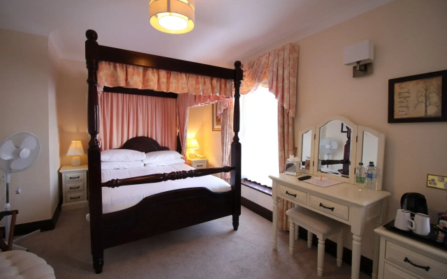 Pilgrims Hotel